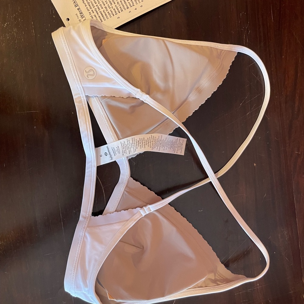 Lululemon swim top